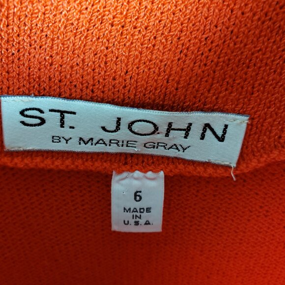 ST. JOHN Blazer Jacket Santana Knit Red Gold Buttons size 6 Classic Preppy - Picture 4 of 14